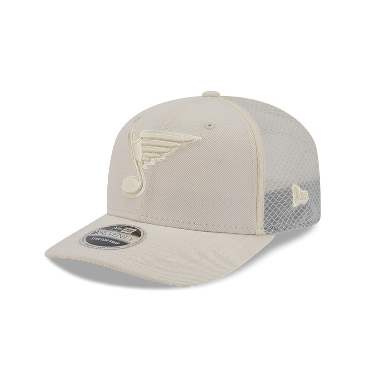 ST. LOUIS BLUES NEW ERA 9SEVENTY BLUE NOTE TRUCKER - CREAM