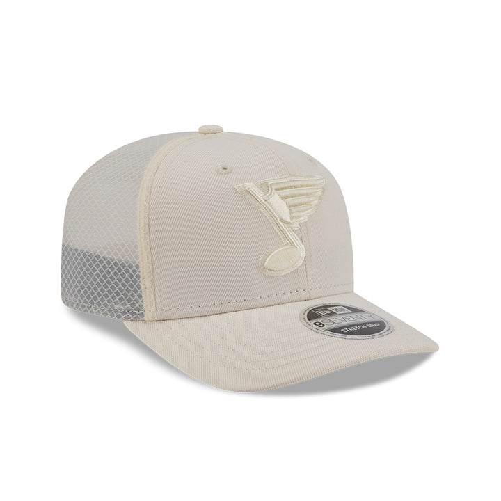 ST. LOUIS BLUES NEW ERA 9SEVENTY BLUE NOTE TRUCKER - CREAM