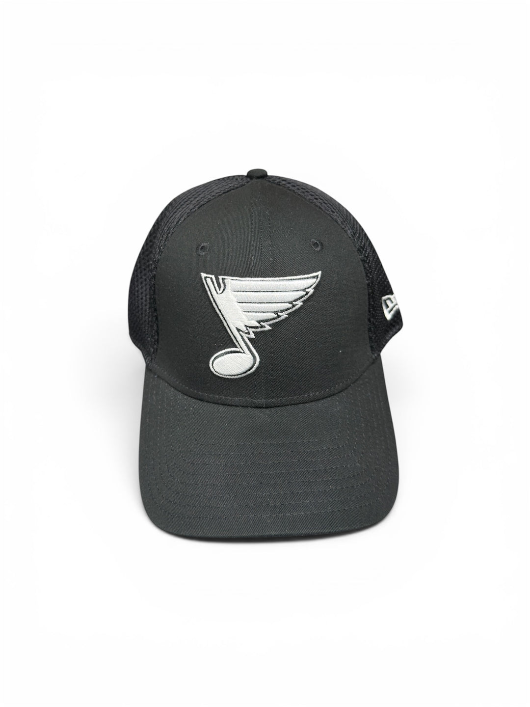 3930 EG NEO BLACK/WHITE- NEW ERA
